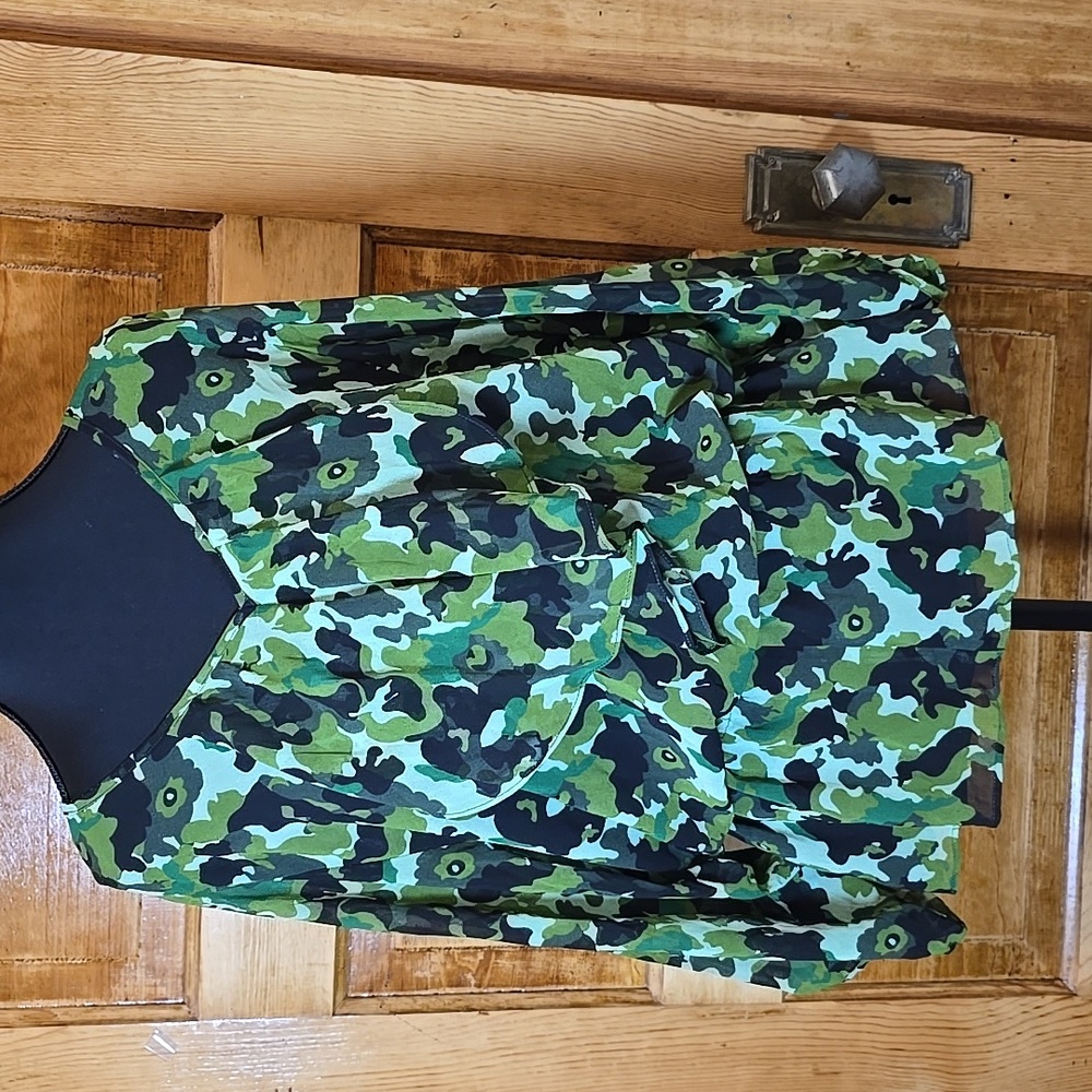 Ellen Tracy Green Camouflage Blouse M - Picture 3 of 6